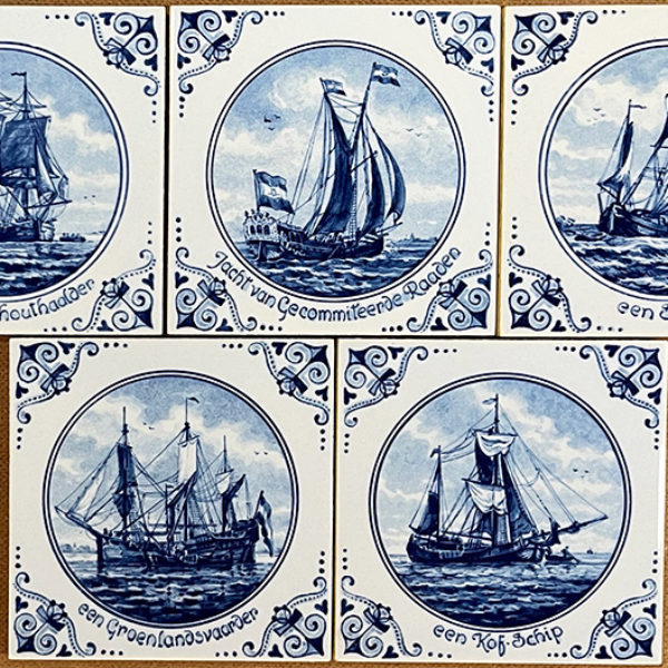 W-05 - Westraven Decos: Ships in Circle - Set of 10